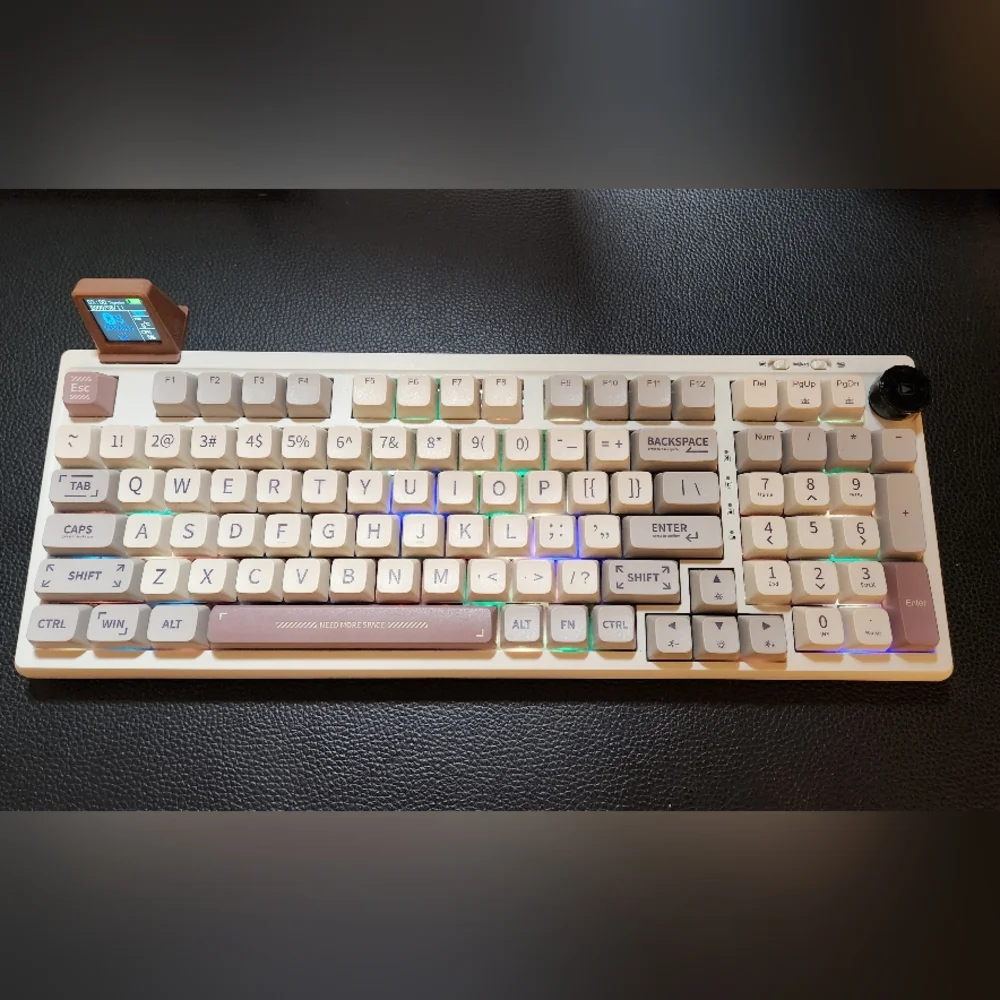 Epomaker RT100 mechanical keyboard - Picture 3 of 4